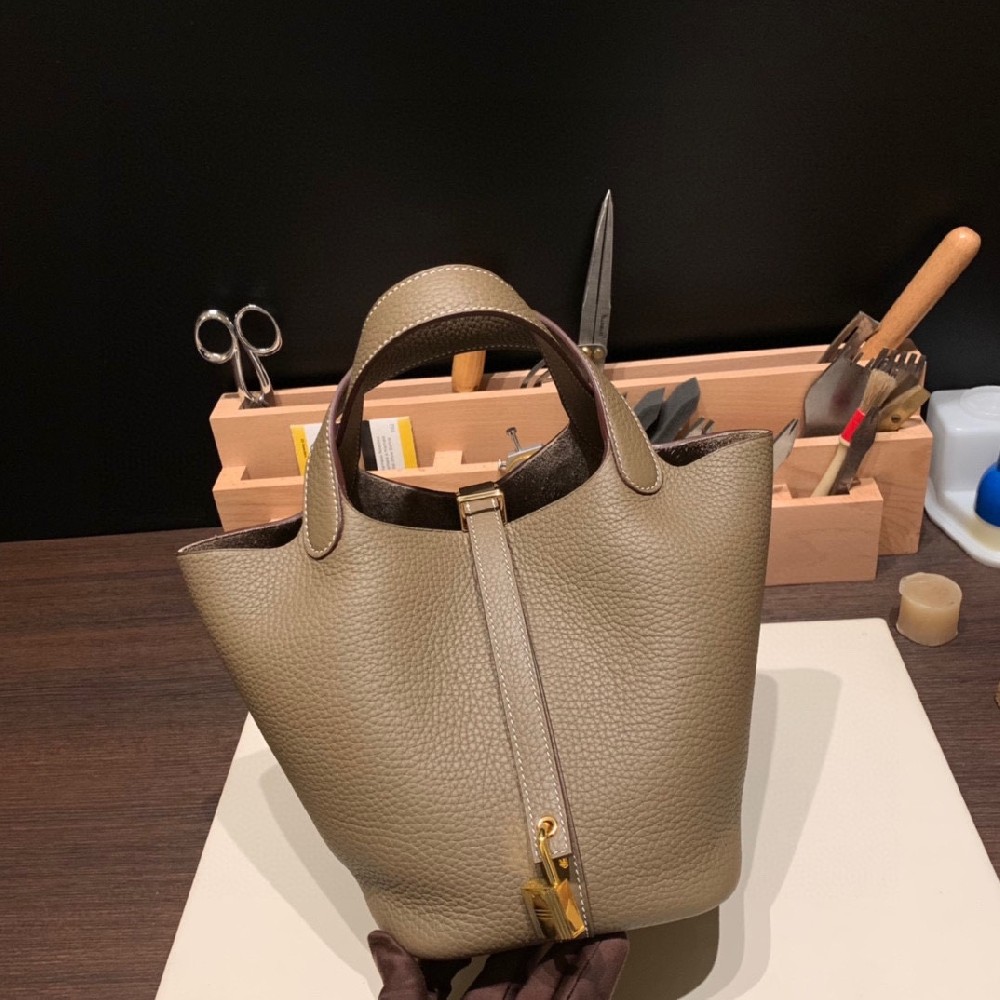 Picotin lock 菜篮子 Clemence 大象灰 金扣  💫  入门首选 虽然不大但是很能装 属于好看和实用兼具的一款